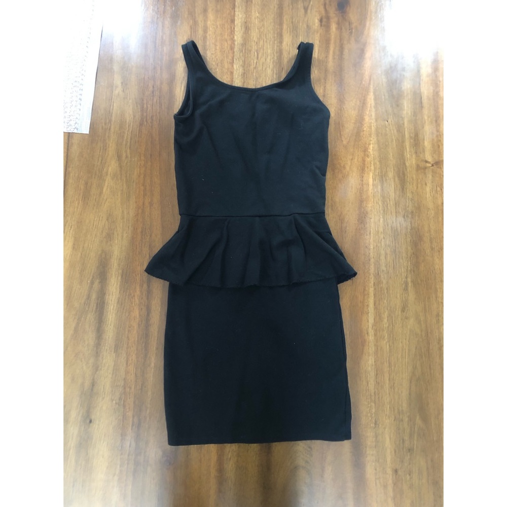 BLACK PEPLUM DRESS - Picture 2 of 3